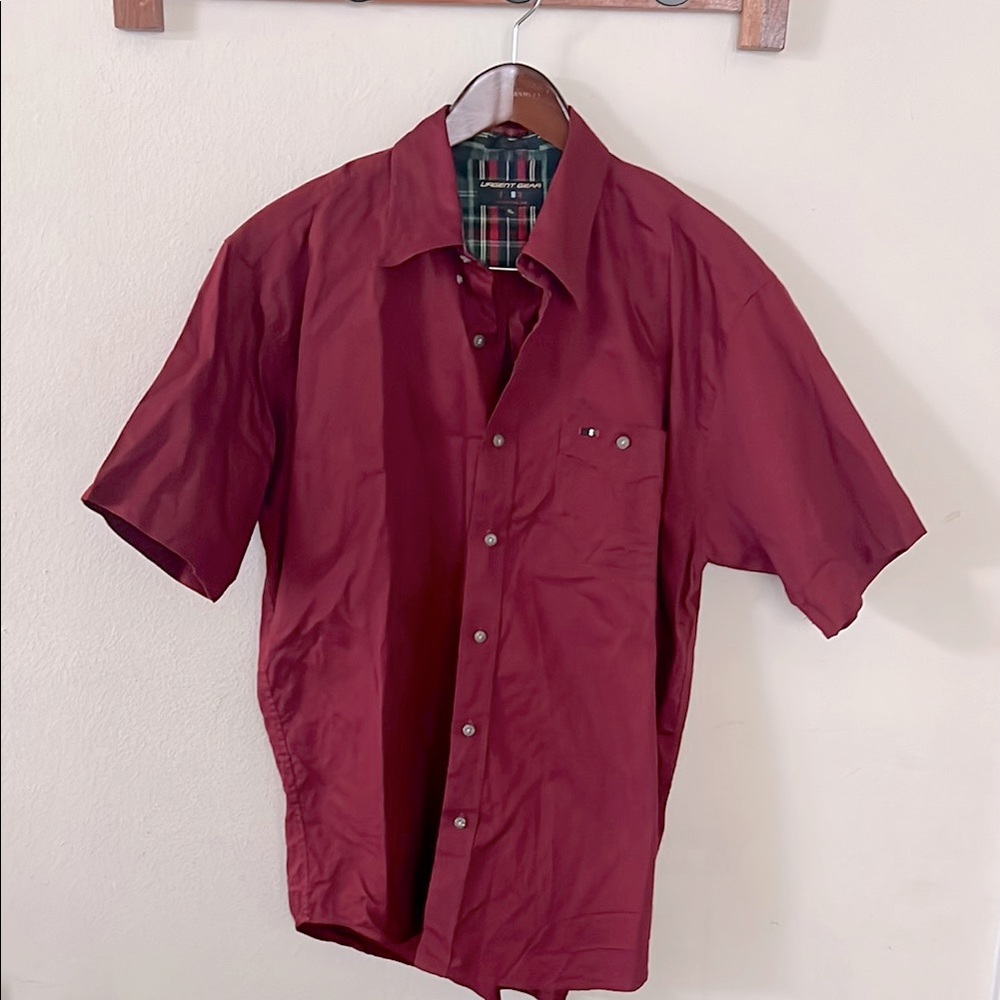 Urgent Gear Sport Wear Men's Red Short Sleeve Button Down Shirt Size XLarge